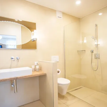 Gabriela Boutique In Poertschach Guest house
