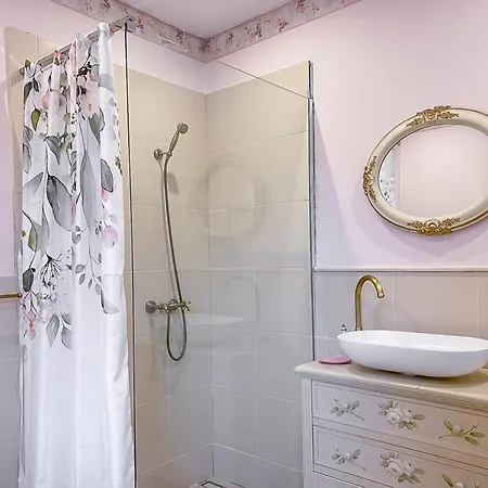 Guest house Gabriela Boutique In Poertschach Portschach am Woerthersee