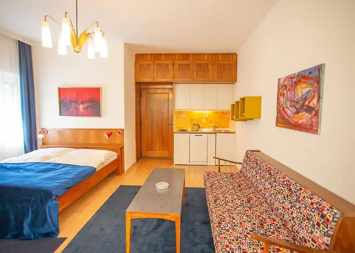 Gabriela 3* Portschach am Woerthersee